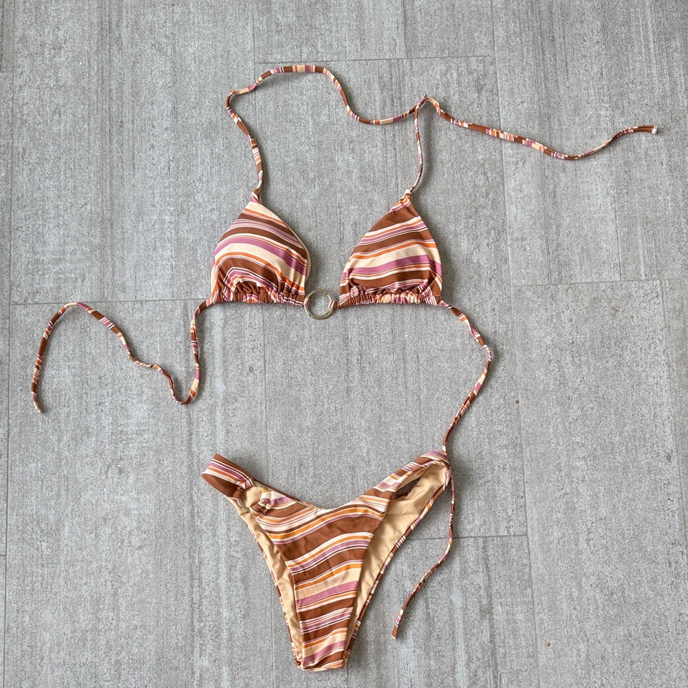 Princess Polly bikini size 0 bottoms size 2 top